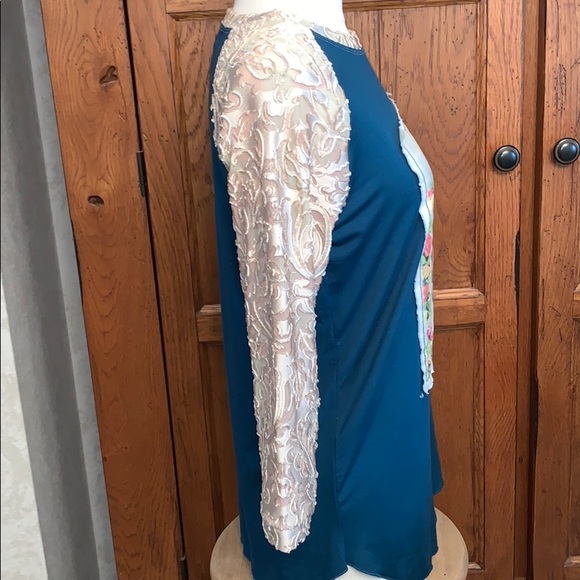 ⭐️NWT💙Our Lady of Guadelupe 3/4 Lace Sleeve Top - Picture 5 of 11